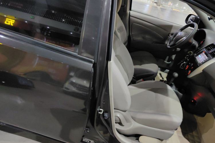 Used Nissan Sunny 2015 1.5XE CVT Comfort Edition Right Front Seat