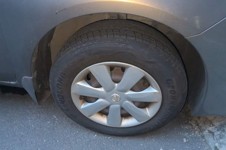 Used Nissan Sunny 2015 1.5XE CVT Comfort Edition Right Front Wheel Hub