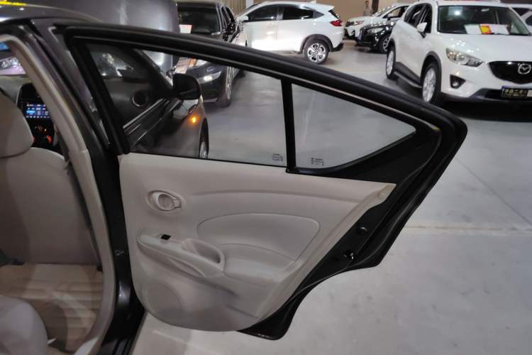 Used Nissan Sunny 2015 1.5XE CVT Comfort Edition Right Rear Door Interior