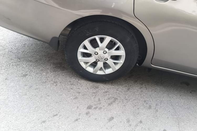 Used Nissan Sunny 2015 1.5XE CVT Comfort Edition Right Rear Wheel Hub