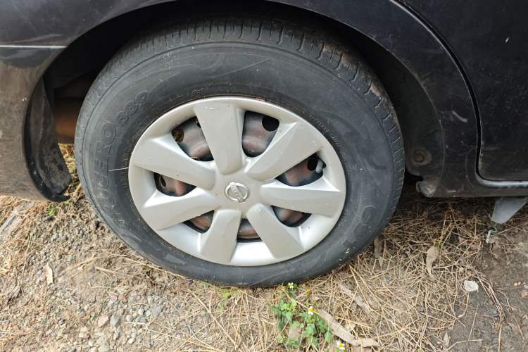 Used Nissan Sunny 2015 1.5XE CVT Comfort Edition Right Rear Wheel Hub