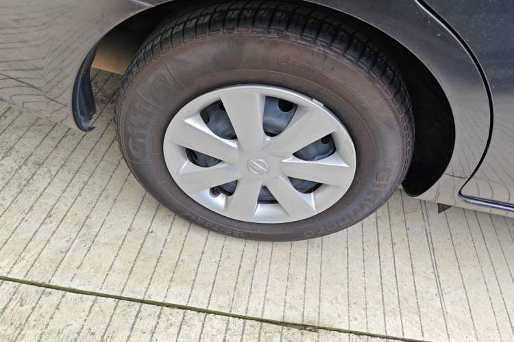 Used Nissan Sunny 2015 1.5XE CVT Comfort Edition Right Rear Wheel Hub