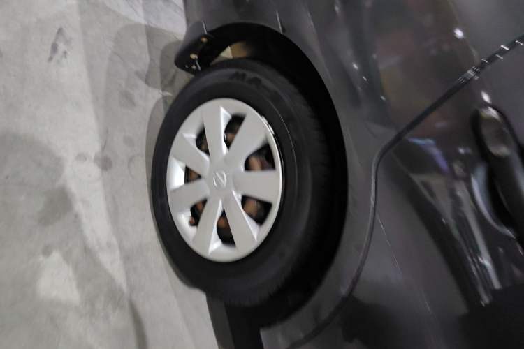 Used Nissan Sunny 2015 1.5XE CVT Comfort Edition Right Rear Wheel Hub