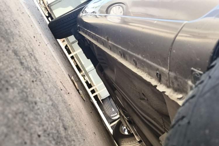 Used Nissan Sunny 2015 1.5XE CVT Master Edition Right Side Sill