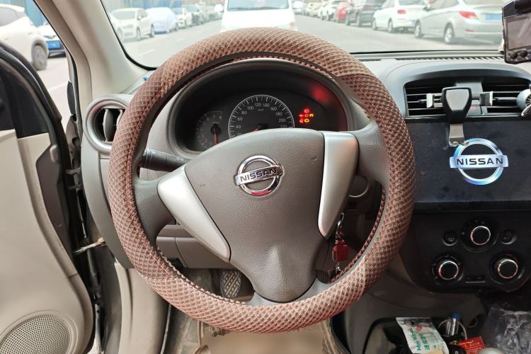 Used Nissan Sunny 2015 1.5XE Manual Comfort Edition Steering Wheel