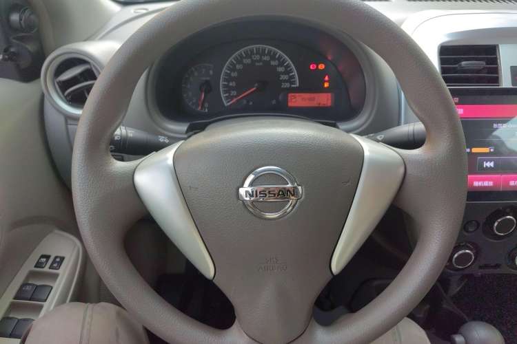 Used Nissan Sunny 2015 1.5XE CVT Comfort Edition Steering Wheel