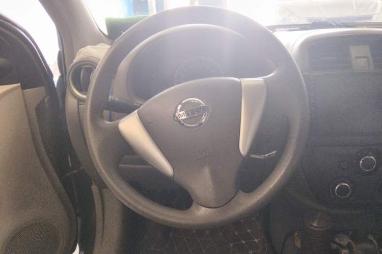 Used Nissan Sunny 2015 1.5XE CVT Comfort Edition Steering Wheel