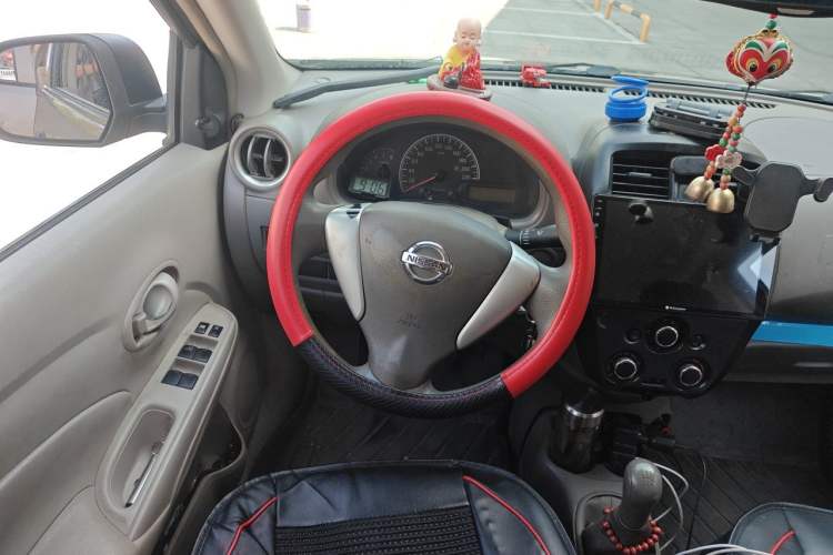 Used Nissan Sunny 2015 1.5XE Manual Comfort Edition Steering Wheel