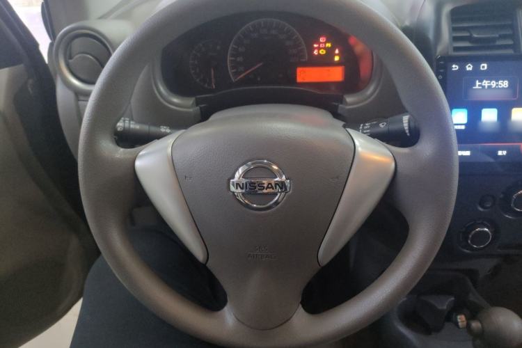 Used Nissan Sunny 2015 1.5XE CVT Master Edition Steering Wheel