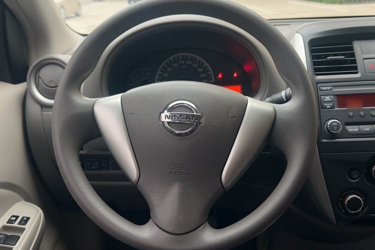 Used Nissan Sunny 2015 1.5XE CVT Master Edition Steering Wheel