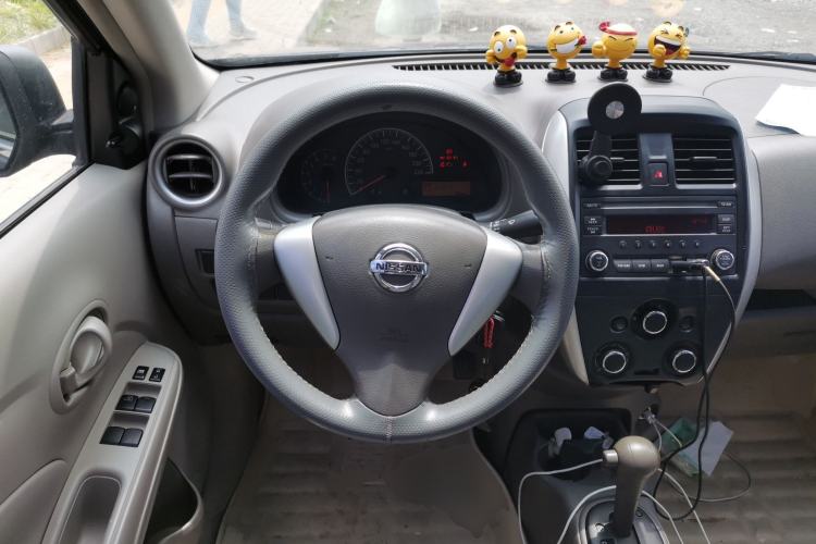 Used Nissan Sunny 2015 1.5XE CVT Comfort Edition Steering Wheel