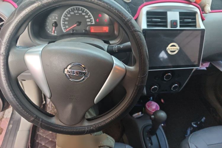 Used Nissan Sunny 2015 1.5XE CVT Comfort Edition Steering Wheel