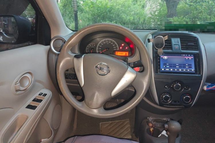 Used Nissan Sunny 2015 1.5XE CVT Master Edition Steering Wheel