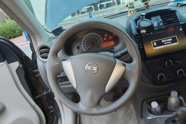 Used Nissan Sunny 2015 1.5XE CVT Comfort Edition Steering Wheel