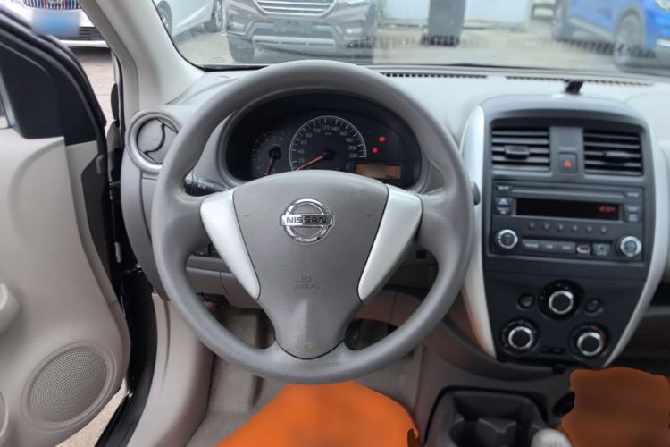 Used Nissan Sunny 2015 1.5XE Manual Master Edition Steering Wheel