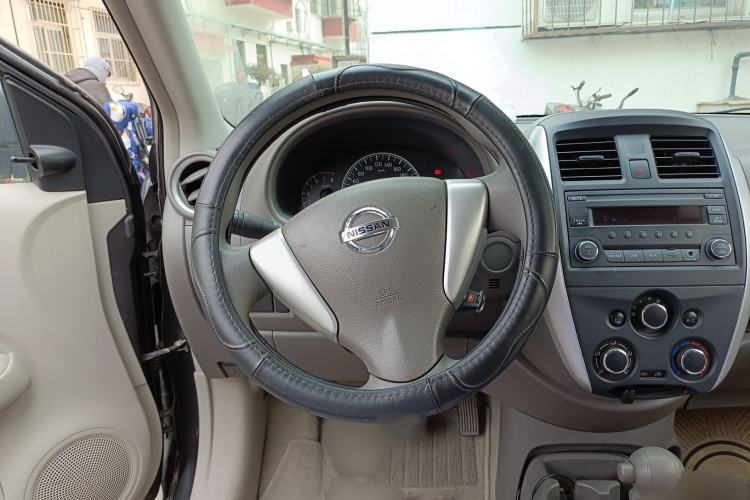 Used Nissan Sunny 2015 1.5XE CVT Comfort Edition Steering Wheel