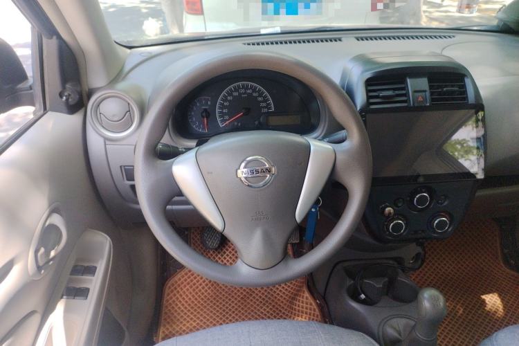 Used Nissan Sunny 2015 1.5XE Manual Comfort Edition Steering Wheel