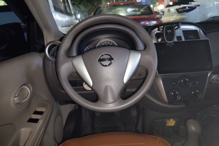 Used Nissan Sunny 2015 1.5XE Manual Comfort Edition Steering Wheel