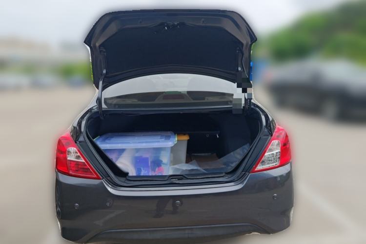 Used Nissan Sunny 2015 1.5XE CVT Master Edition Trunk