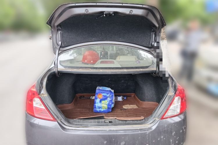 Used Nissan Sunny 2015 1.5XE Manual Comfort Edition Trunk
