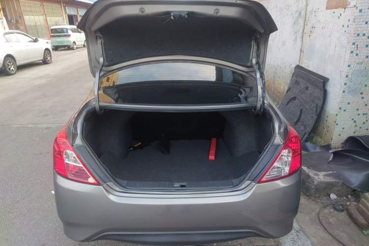 Used Nissan Sunny 2015 1.5XE CVT Comfort Edition Trunk