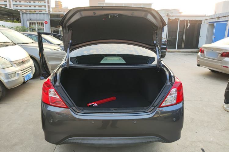 Used Nissan Sunny 2015 1.5XE Manual Comfort Edition Trunk