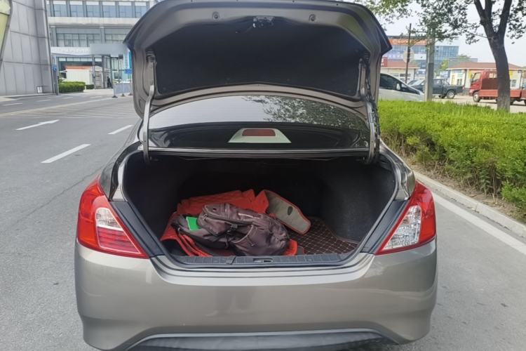 Used Nissan Sunny 2015 1.5XE CVT Comfort Edition Trunk