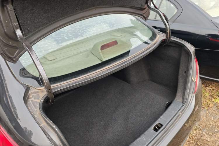 Used Nissan Sunny 2015 1.5XE CVT Comfort Edition Trunk