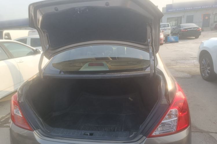 Used Nissan Sunny 2015 1.5XE CVT Master Edition Trunk