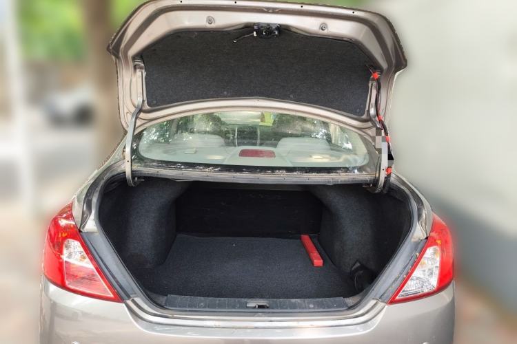Used Nissan Sunny 2015 1.5XE Manual Elite Edition Trunk