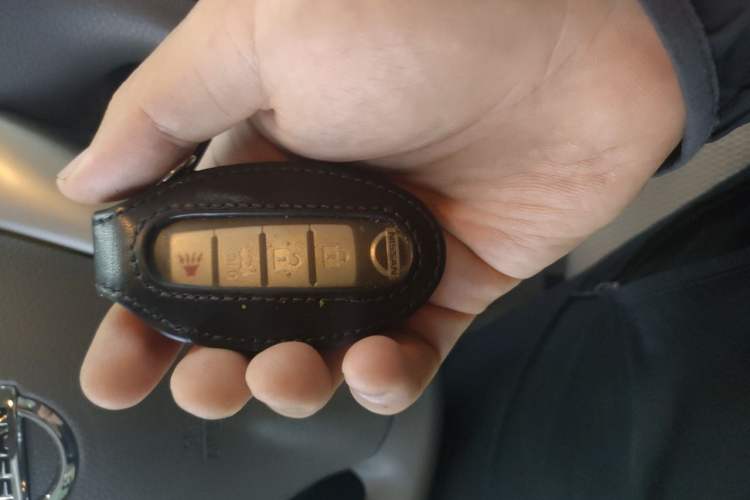 Used Nissan Sunny 2015 1.5XE CVT Master Edition Vehicle Key
