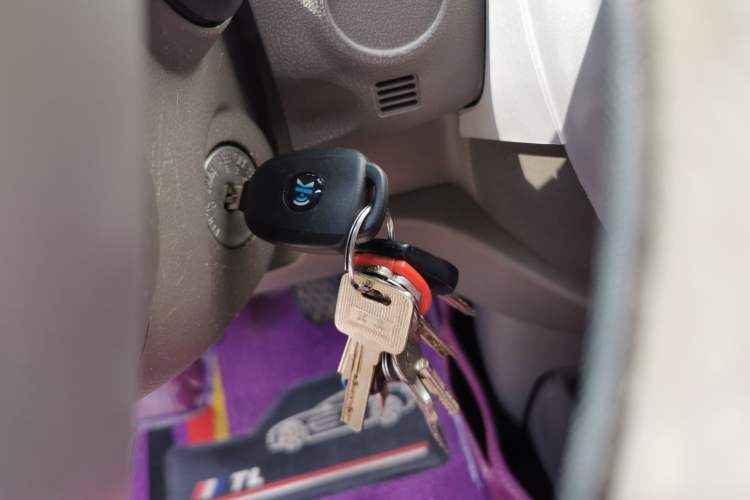 Used Nissan Sunny 2015 1.5XE Manual Comfort Edition Vehicle Key