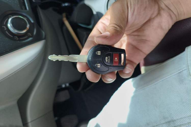Used Nissan Sunny 2015 1.5XE Manual Elite Edition Vehicle Key