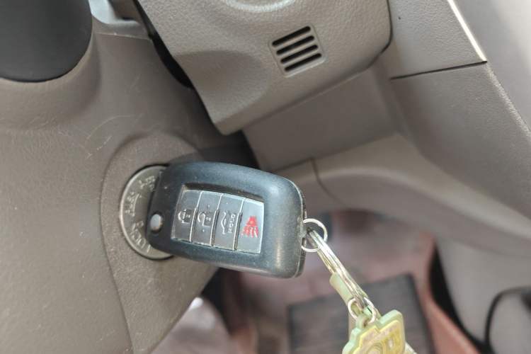 Used Nissan Sunny 2015 1.5XE Manual Elite Edition Vehicle Key