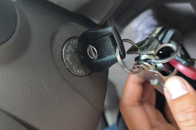 Used Nissan Sunny 2015 1.5XE Manual Comfort Edition Vehicle Key