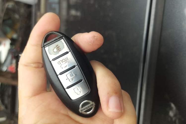 Used Nissan Sunny 2015 1.5XE CVT Master Edition Vehicle Key