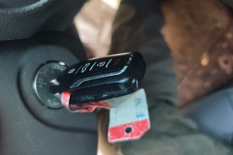 Used Nissan Sunny 2015 1.5XE CVT Comfort Edition Vehicle Key