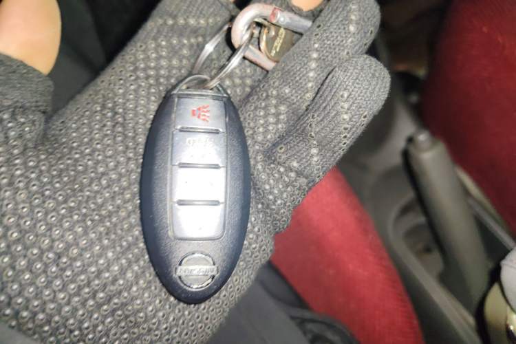 Used Nissan Sunny 2015 1.5XE CVT Master Edition Vehicle Key