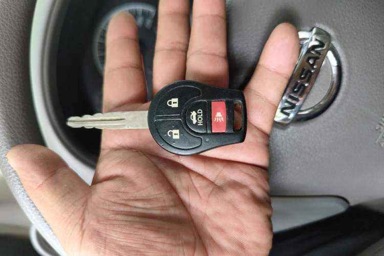 Used Nissan Sunny 2015 1.5XE Manual Elite Edition Vehicle Key