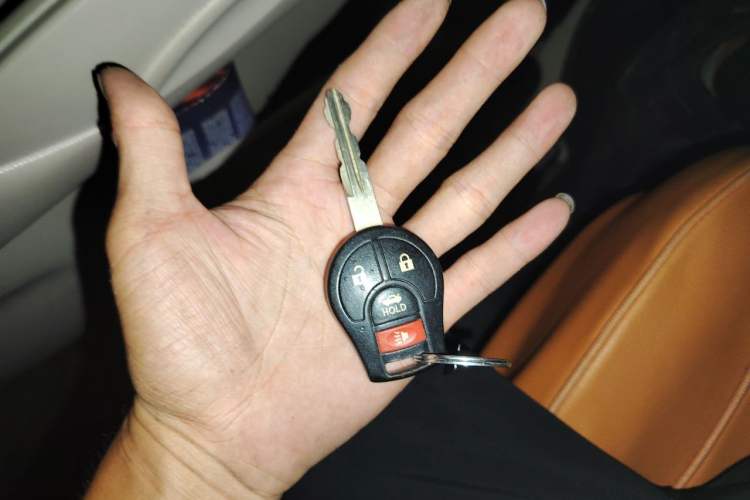 Used Nissan Sunny 2015 1.5XE Manual Comfort Edition Vehicle Key