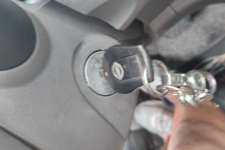 Used Nissan Sunny 2015 1.5XE CVT Comfort Edition Vehicle Key