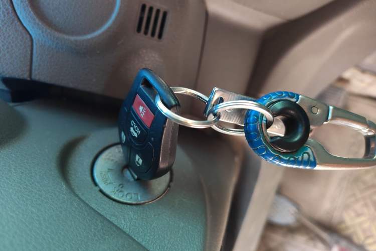 Used Nissan Sunny 2015 1.5XE Manual Comfort Edition Vehicle Key