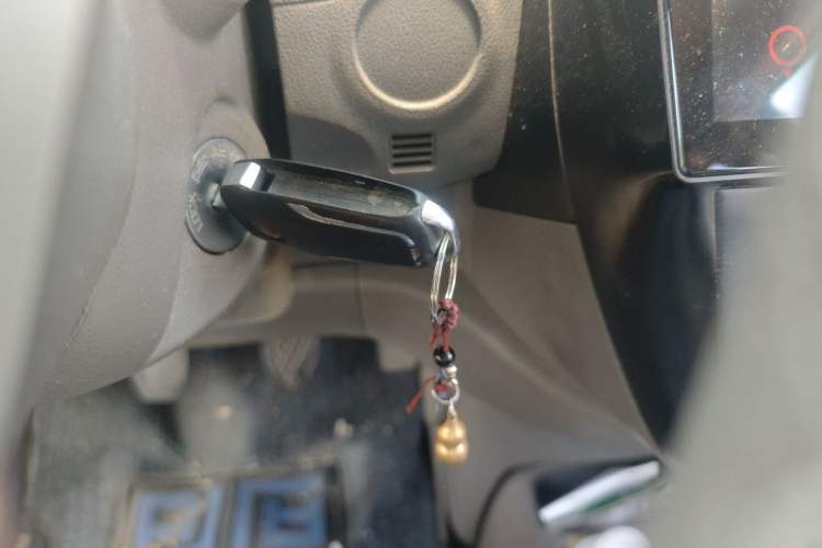 Used Nissan Sunny 2015 1.5XE Manual Comfort Edition Vehicle Key