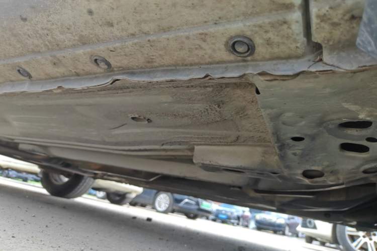 Used Nissan Sunny 2015 1.5XE Manual Comfort Edition Chassis Front Right