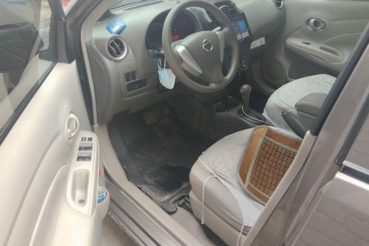 Used Nissan Sunny 2015 1.5XE CVT Master Edition Driver Seat
