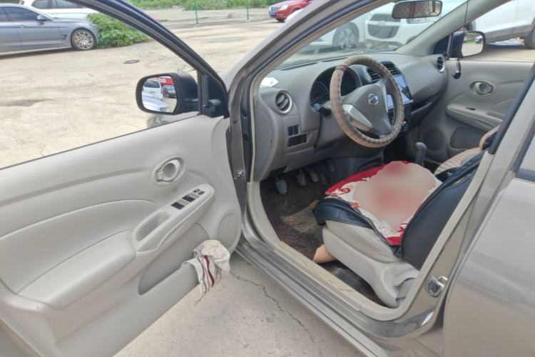 Used Nissan Sunny 2015 1.5XE Manual Comfort Edition Driver Seat