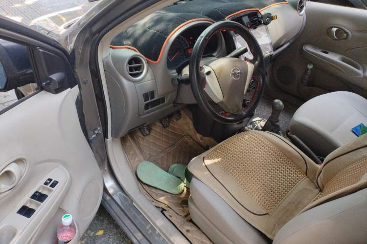 Used Nissan Sunny 2015 1.5XE Manual Comfort Edition Driver Seat