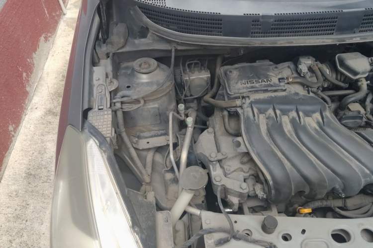 Used Nissan Sunny 2015 1.5XE CVT Master Edition Engine Bay Right