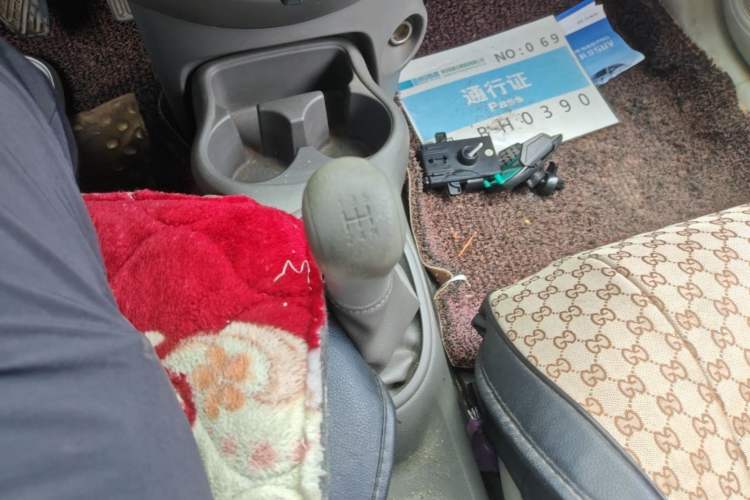 Used Nissan Sunny 2015 1.5XE Manual Comfort Edition Gear Lever