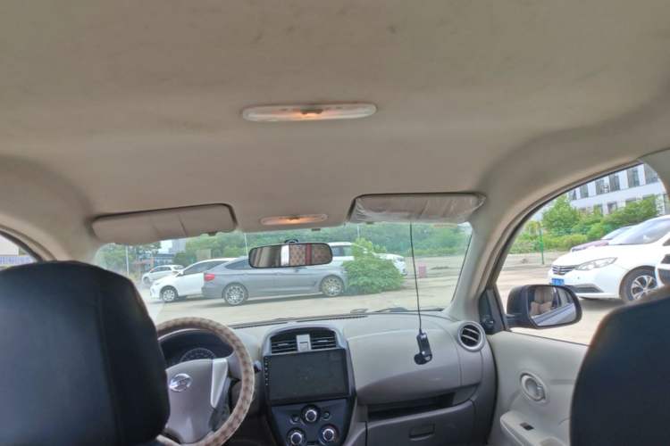 Used Nissan Sunny 2015 1.5XE Manual Comfort Edition Headliner